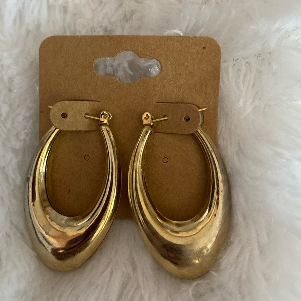 Teardrop Pierced Earrings